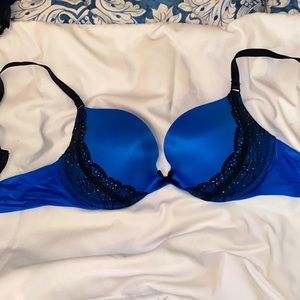 Victorias Secret push up bra. 34D.